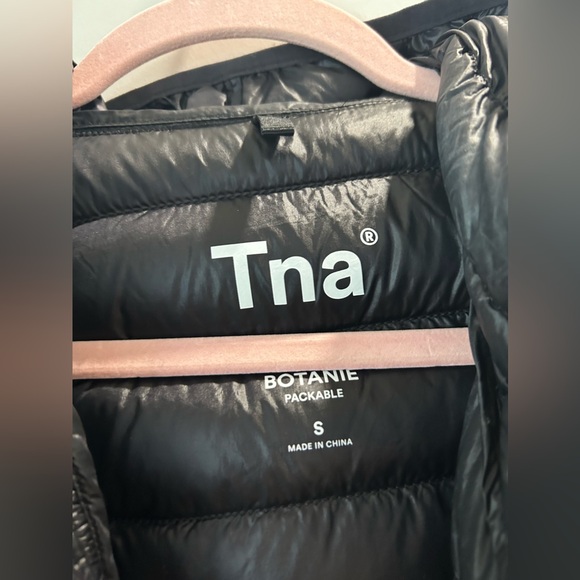 Tna little puff- black size small - Picture 2 of 2